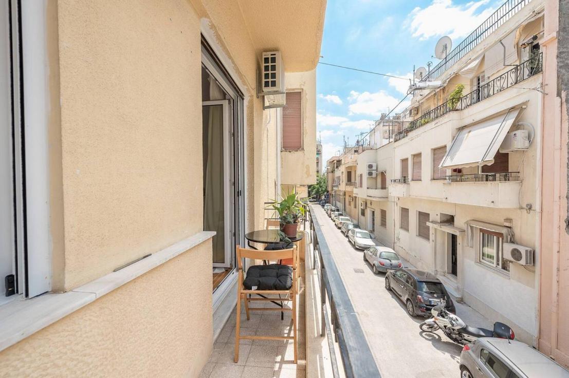 Appartamento Casa Pamisou near Attiki metro station Atene Esterno foto
